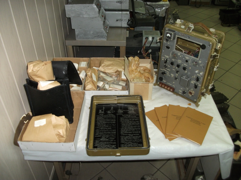 Radiostacja wojskowa R-407 P-407 nowa fabrycznie w skrzyni