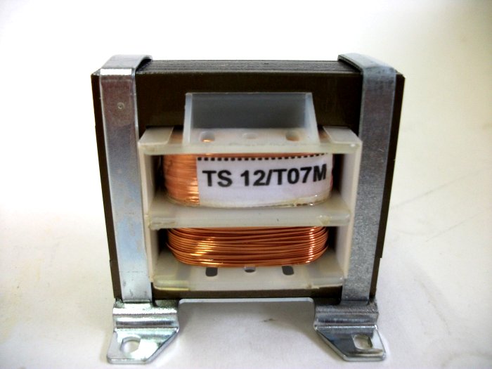 Transformator TS   12/T07M (230V/8V 0.6A,12V 0.6A) z podstawą
